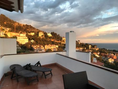 6 room luxury House for rent in Levantina, Sitges, Catalonia - Photo 3