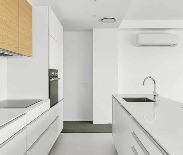 Top floor rental in sought after Stonefields! - Photo 2