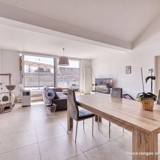 Appartement te huur - Photo 1