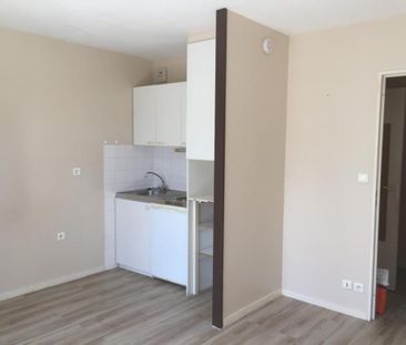 Location Appartement 1 pièce 23m² TOURS 37100 - Photo 2