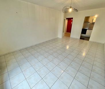 A Louer - Nantes Rd Pt De Paris - Grand Appartement De Type 2 De 59.33 M² - Photo 4