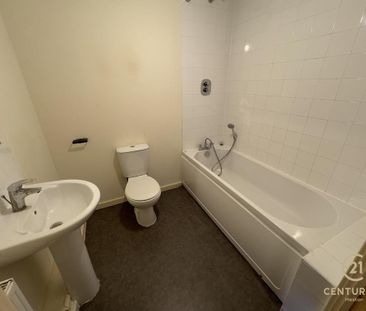 3 bedroom semi-detached house to rent - Photo 2