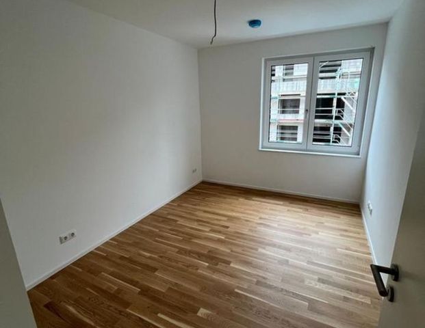 Drei Zimmer Wohnung mit Küche in Köln Weidenpesch - Photo 1