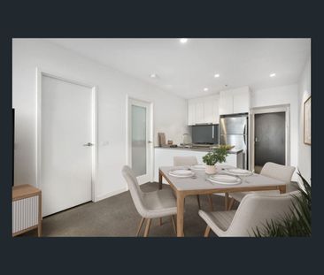 Stylish 2-Bedroom Apartment with Stunning Bay Views in Platinum Tower - Photo 3