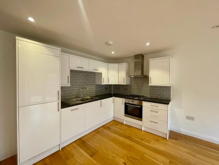 1 bedroom apartment to let - Photo 2