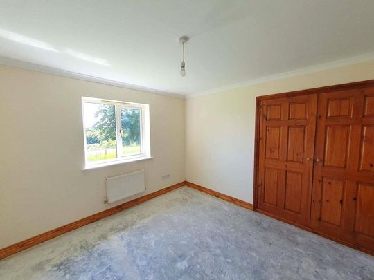 4 bedroom detached bungalow to rent - Photo 1