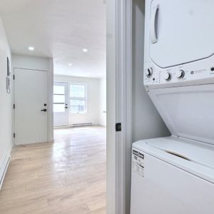 RENOVÉ - 1 CHAMBRE A COUCHER AVEC JARDIN ET WALK-IN - Photo 2