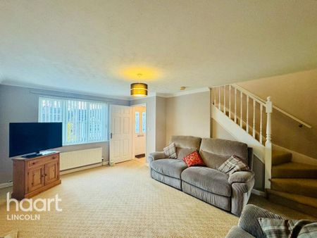 3 bedroom semi-detached house to rent - Photo 2