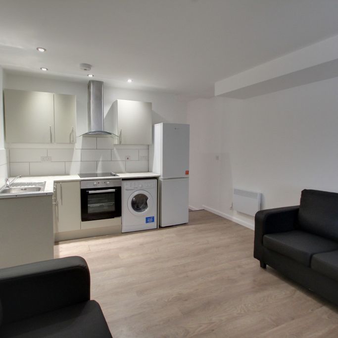 3 bed apartment to rent in Queen Street, Leicester, LE1 - Photo 1