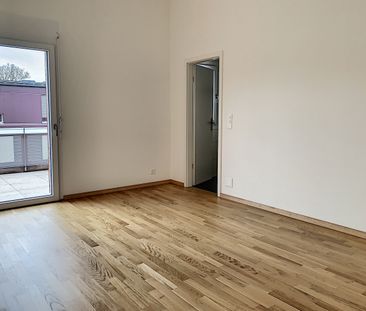 ATTIQUE 4 ½ PIÈCES - Proche toutes commodités ! - Foto 4