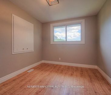 Detached Home For Lease | X8078650 - Photo 6