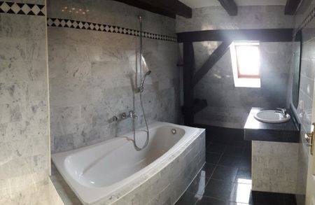 sonnige Maisonette – 2- Raumwohnung im Dachgeschoss mit Fahrstuhl ! - Photo 3