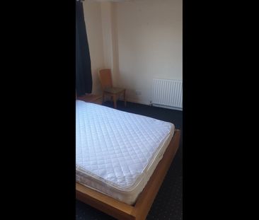 Room in a Shared House, Hathway Walk, BS5 - Photo 4