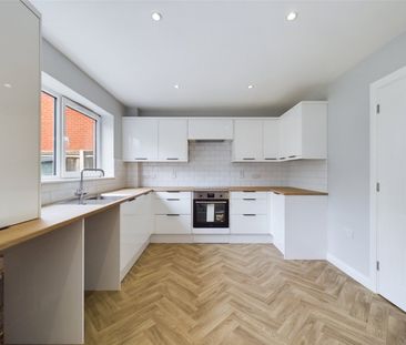 Recreation Road, Burghfield Common, Reading, Berkshire, RG7 - Photo 6