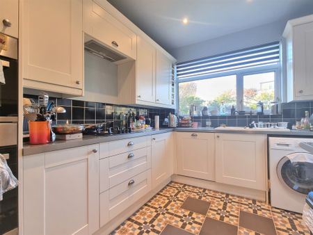 Heybridge Avenue, London, SW16 - Photo 5