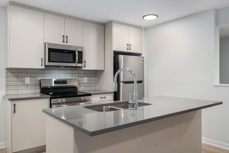 For Lease - 801 Glenroy Gilbert Drive, Barrhaven, Ontario - Photo 4