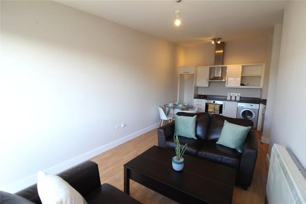 2 bedroom flat to rent - Photo 1