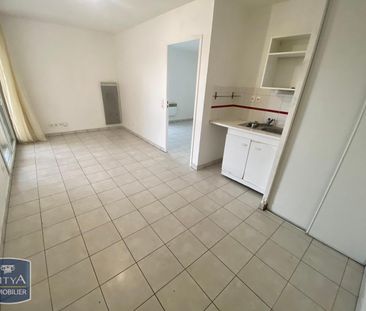 Location Appartement 2 pièces 33m² LA SEYNE SUR MER 83500 - Photo 2