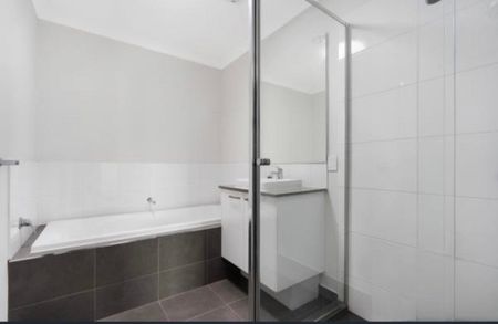 Clyde North - Photo 5