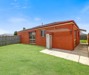 34 Meadenhall Dr St Albans Park - Photo 3