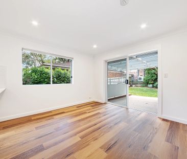 Beautifully Renovated Family Home in a Tranquil Tree-Lined Street - Photo 3