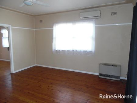 43 Stewart Street, Bathurst, NSW 2795 - Photo 4