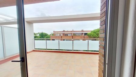 4 room luxury House for rent in Gavà, Spain - Photo 2