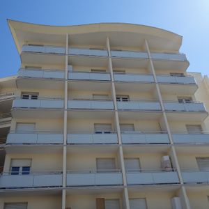 Location Appartement 1 pièce 21m² NIMES 30900 - Photo 2