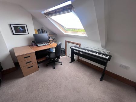 3 bedroom semi-detached house to rent - Photo 3