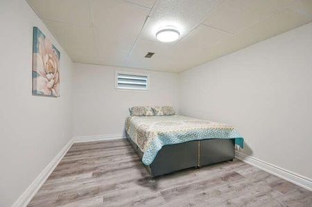 For Lease - 68 Avondale Boulevard Unit# Basement, Brampton, Ontario - Photo 2