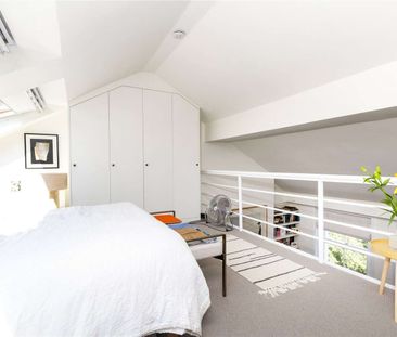 Exceptional one bedroom apartment in an excellent Islington location. - Photo 1