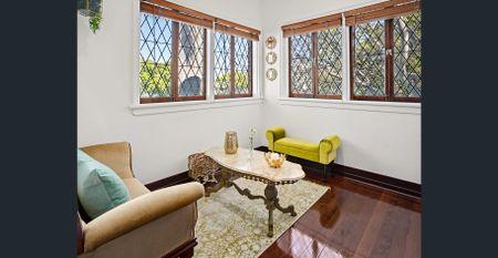 Fully Furnished Apartment in the heart of Hamilton - Photo 5