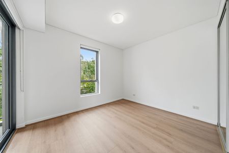 Modern Apartment in Tranquil Setting ** Available Now ** - Photo 4