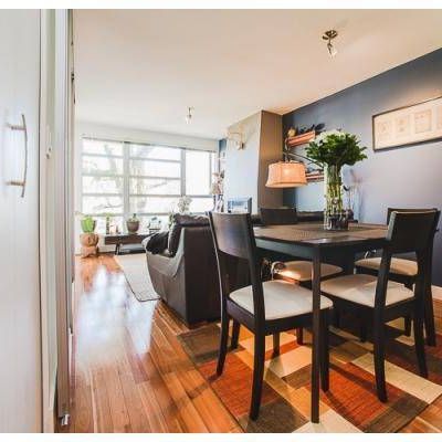 Beautiful, bright 1 bed+den apartment in Kitsilano - Photo 1