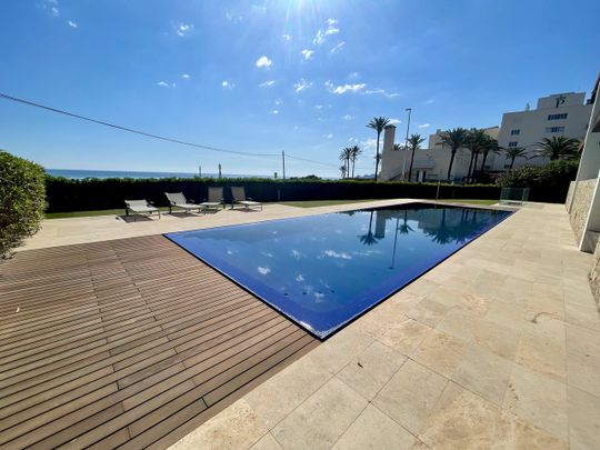 Front line apartment to rent long term in Javea - Photo 1