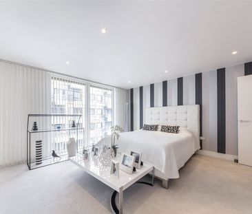 Cobalt Point, 38 Millharbour, Canary Wharf, London, E14 - Photo 1