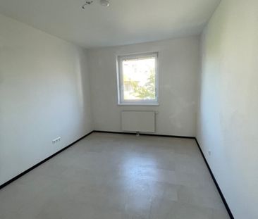 Geförderte Wohnung mit Balkon, Tiefgaragenplatz & Miete-Kaufoption - Photo 2