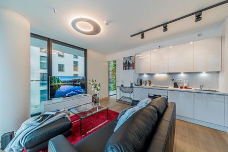 City-Residence: Elegante Top-Wohnung im Prestige-Hochhaus "Eden Tower" - Photo 2