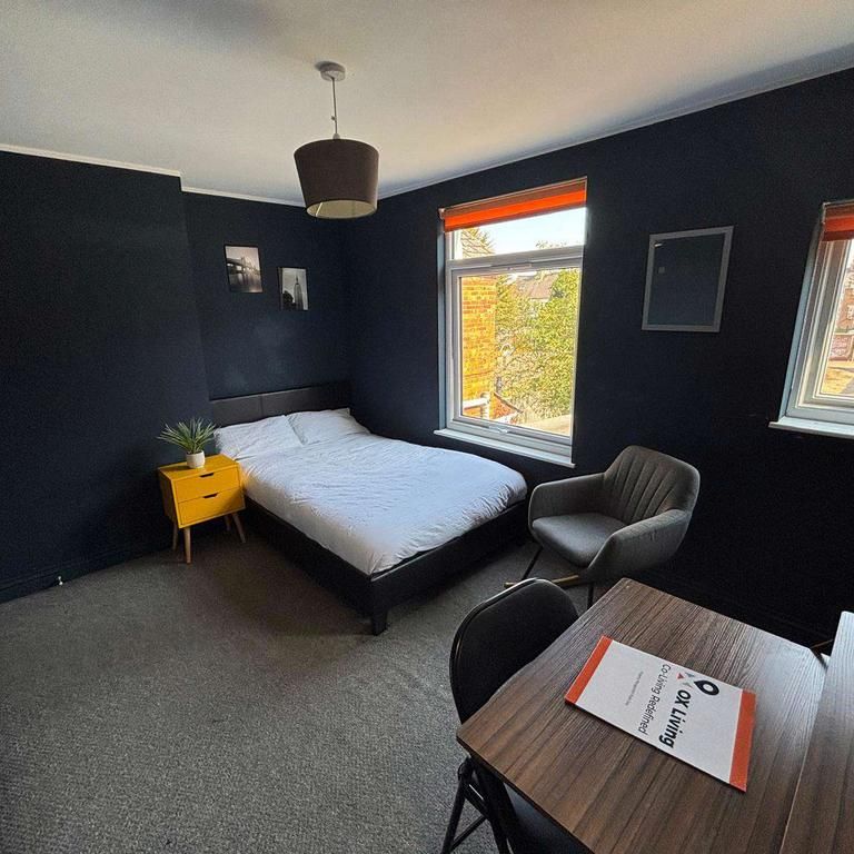 1 bedroom in a house share to rent - Photo 1