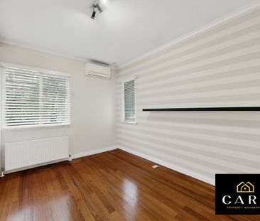 WELL-LOCATED FAMILY HOME – COMFORT & CONVENIENCE IN DOVETON - Photo 4