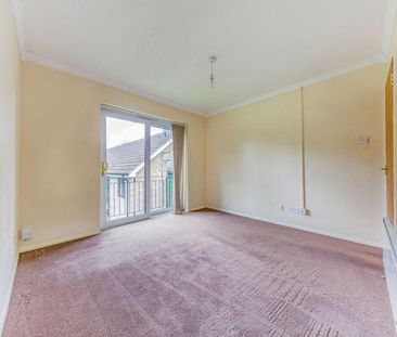 3 bedroom flat to rent - Photo 2