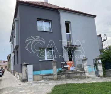 Klidné bydlení s atmosférou rodinného domu v Prostějově. - Fotografie 3