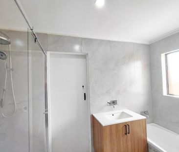 THREE BEDROOM HOUSE - Photo 5