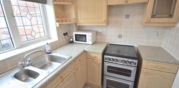 1 Bedroom Apartment Available Arranging tenancy - Photo 2