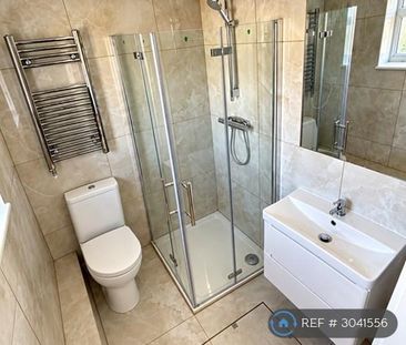 6 bedroom semi-detached house to rent - Photo 4