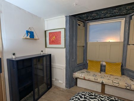 2 Bed Flat, Chadwick Road, SE15 - Photo 2