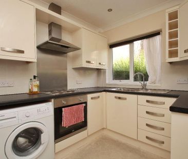 3 bedroom bungalow to rent - Photo 1