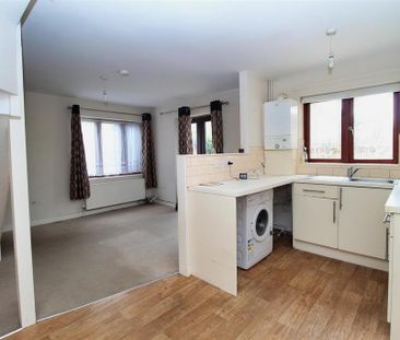 2 bedroom semi-detached house to rent - Photo 2