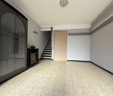 Maison mitoyenne bel-étage avec cour/jardinet - Foto 2