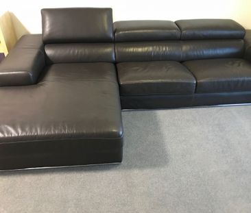 FURNISHED NORTH FACING LIGHT FILLED MODERN ONE BEDROOM APARTMENT IN... - Photo 3